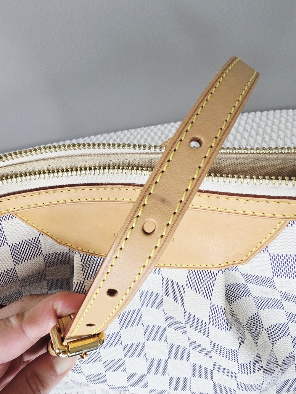 Louis Vuitton Damier Azur Siracusa PM Crossbody - Picture 12 of 14